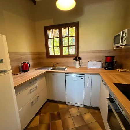 Petite Maison Provencale Pour 4 Personnes * Bormes-les-Mimosas